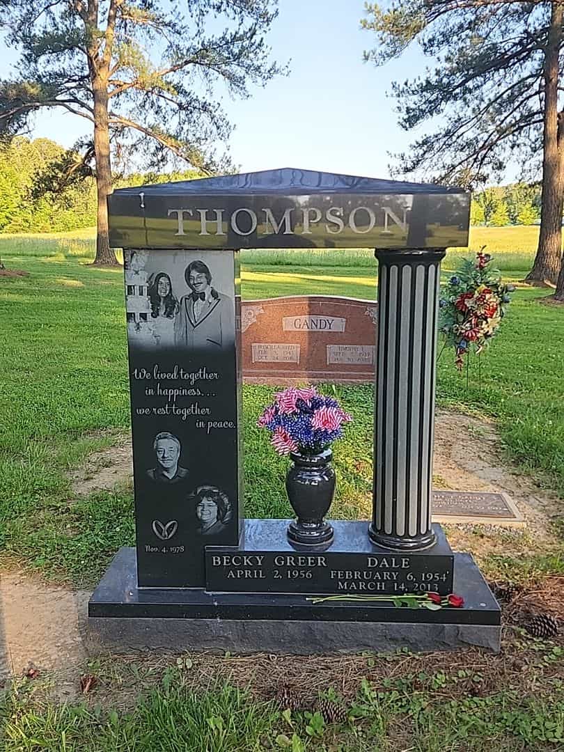 Dale Thompson's grave. Photo 1
