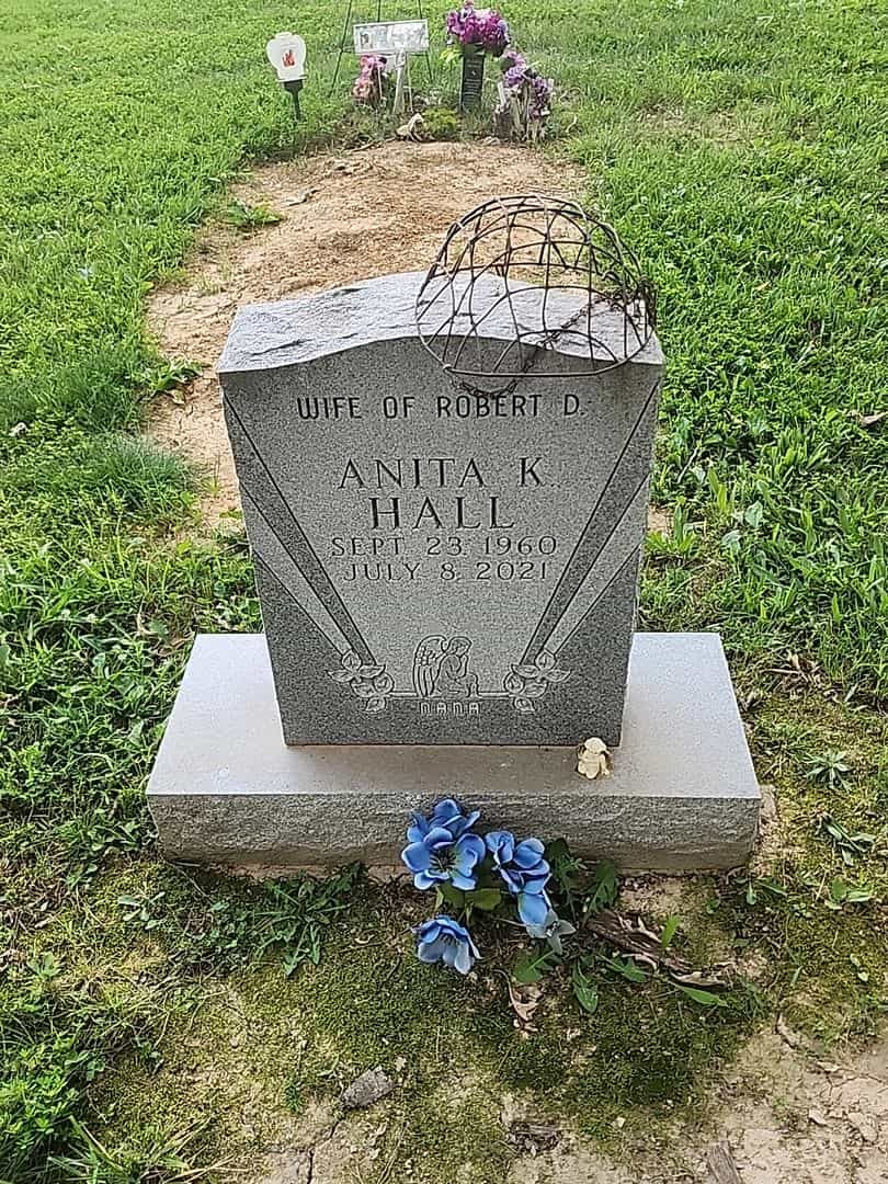 Anita K. Hall's grave. Photo 1