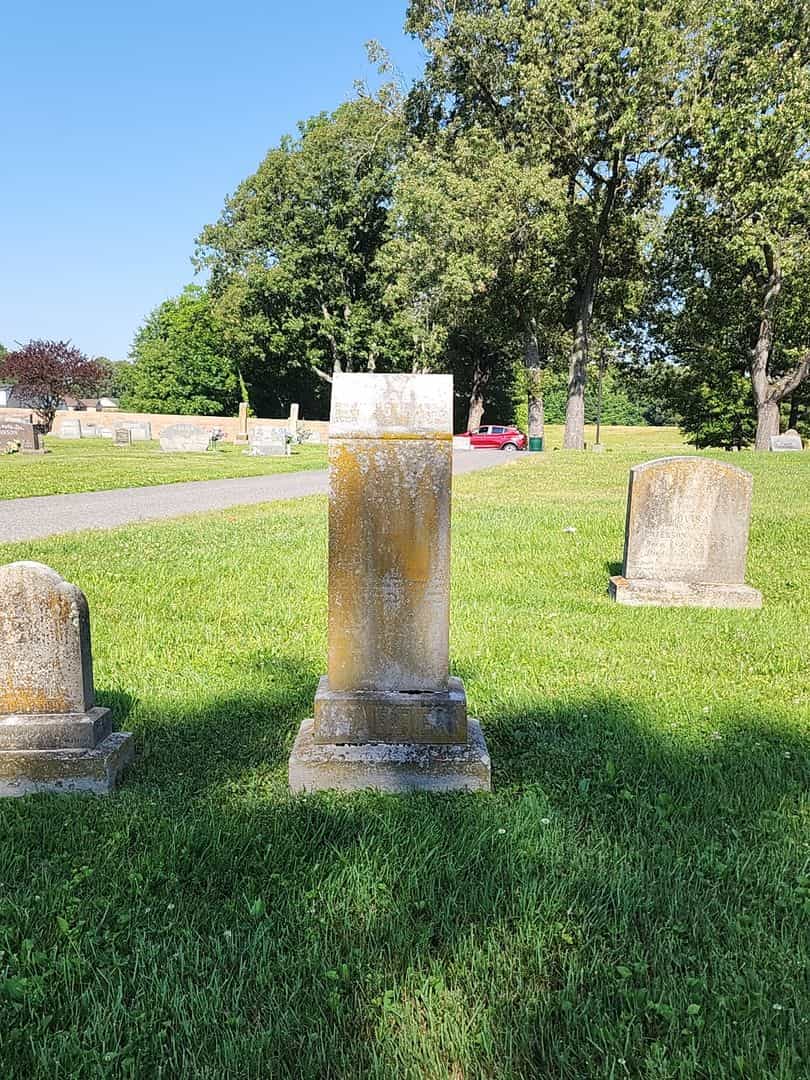 Thompson Wood Warren's grave. Photo 2