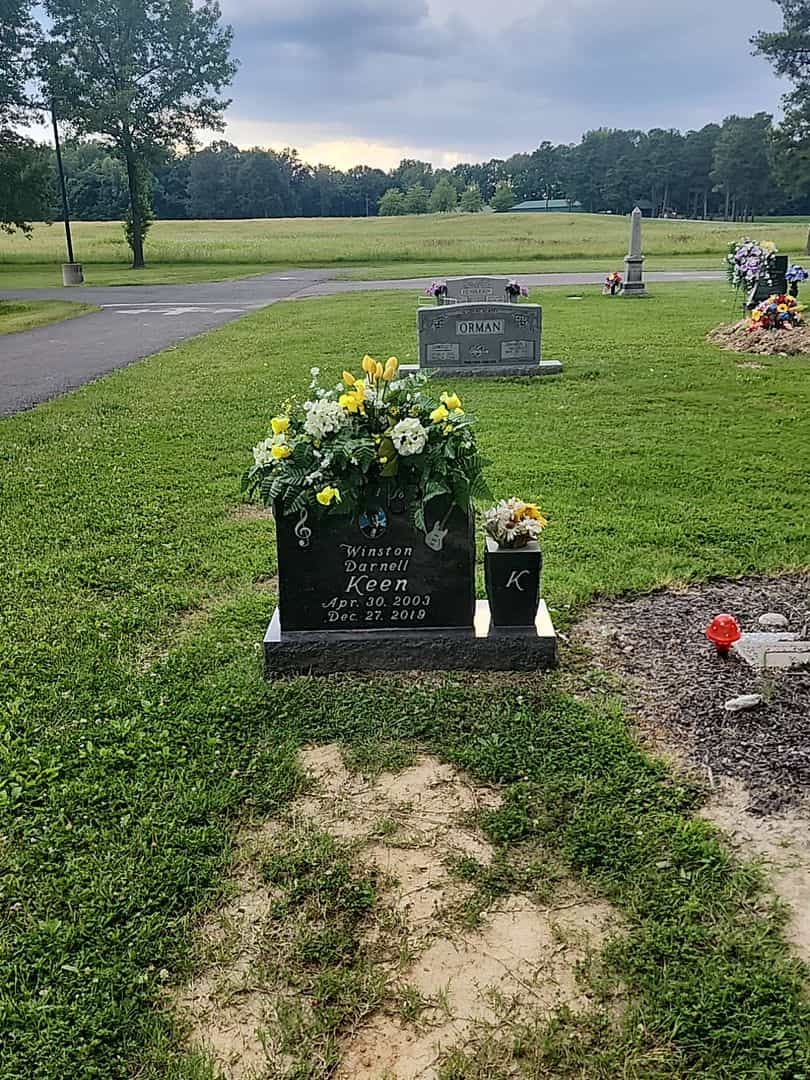 Winston Darnell Keen's grave. Photo 2