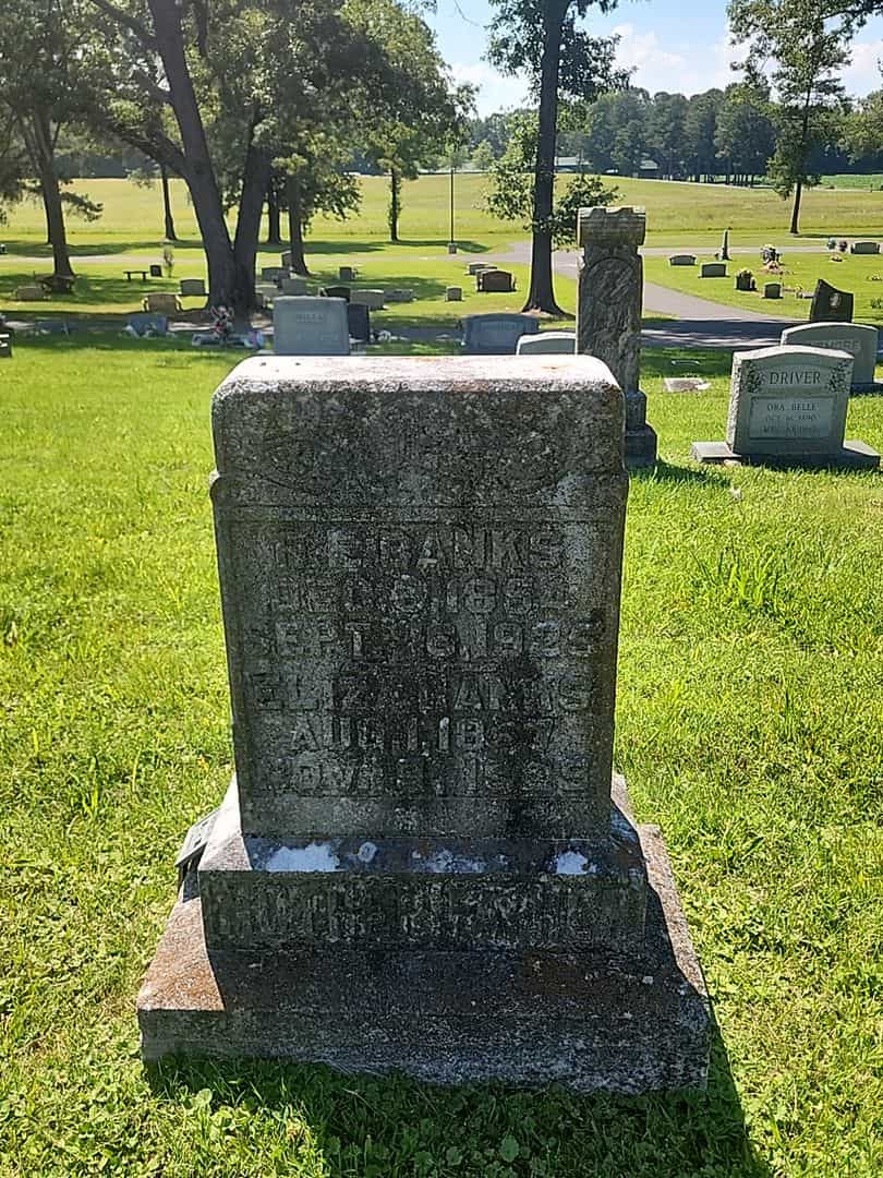 Robert E. Banks's grave. Photo 3