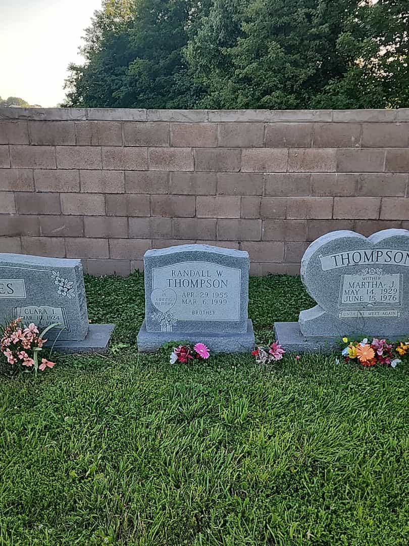 Randall W. Thompson's grave. Photo 2