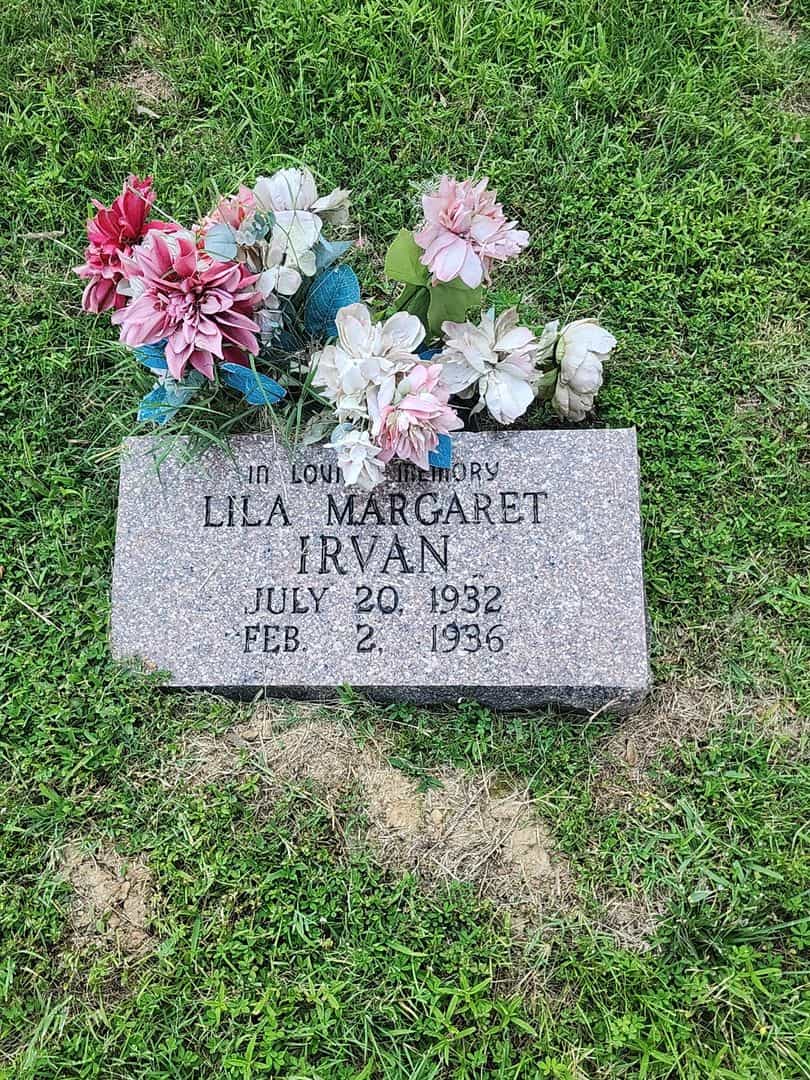 Lila Margaret Irvan's grave. Photo 1