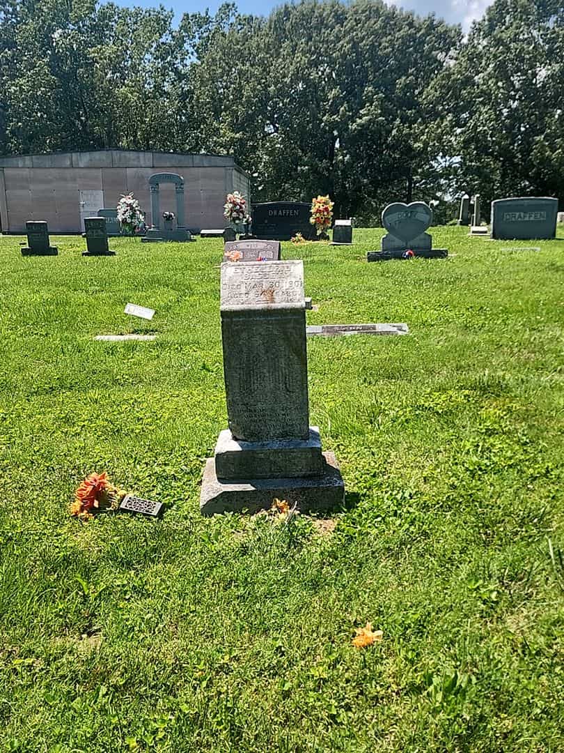 Etheldrid Baggett's grave. Photo 2