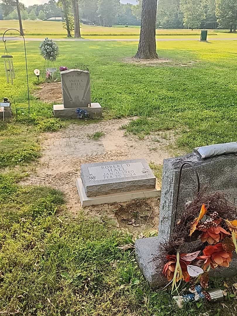 Robert D. Hall's grave. Photo 2