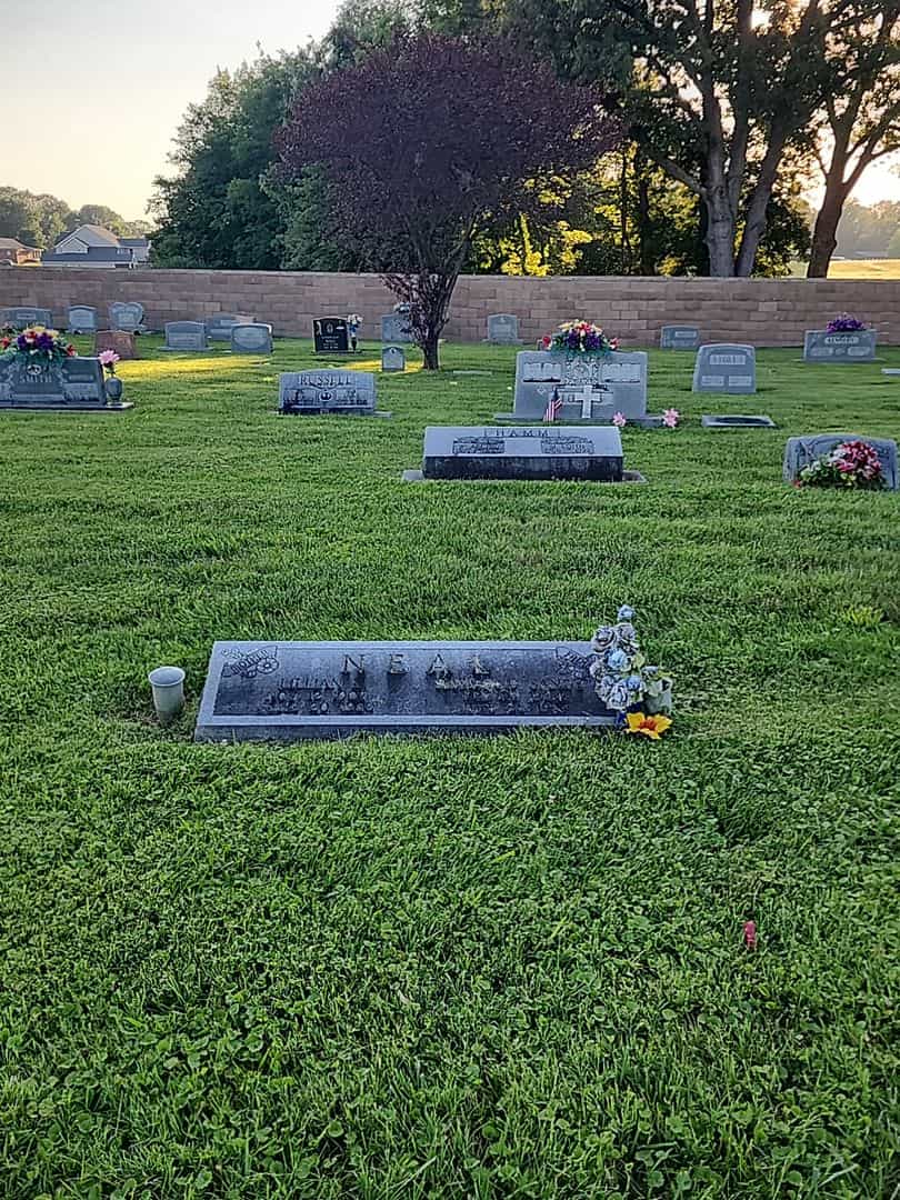 Lillian L. Neal's grave. Photo 2