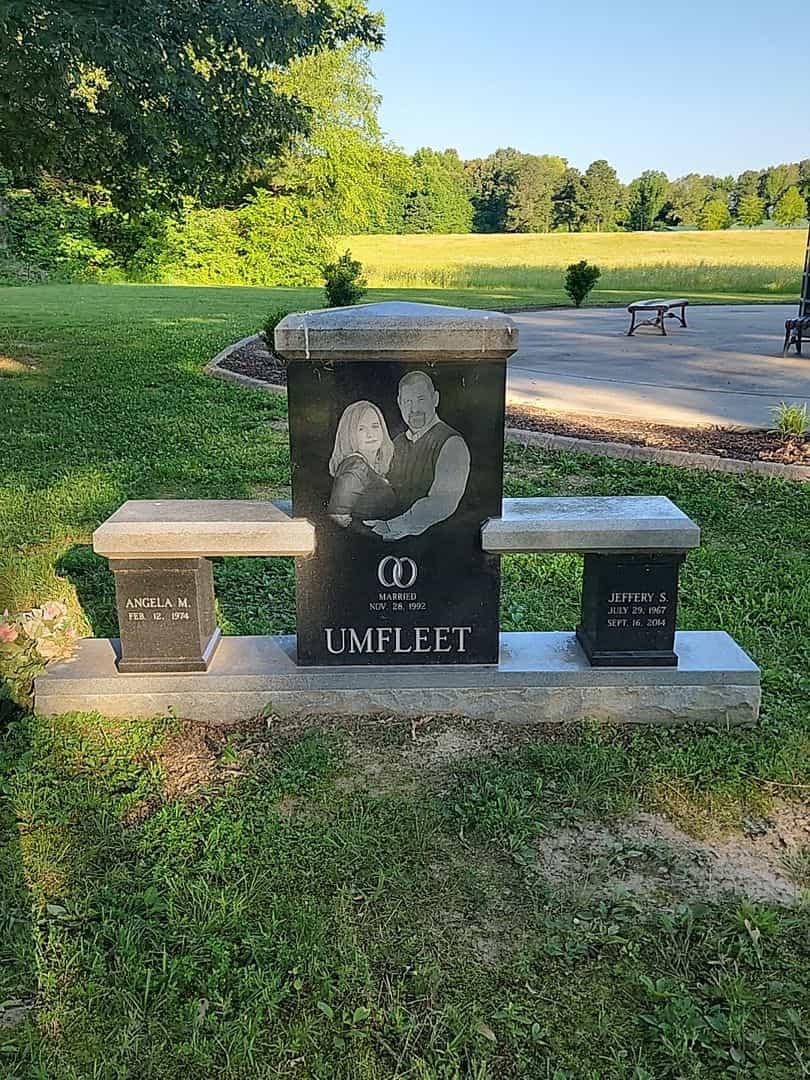 Jeffery S. Umfleet's grave. Photo 1