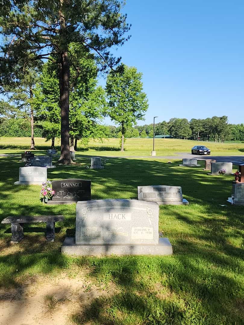 Donald Joe Hack's grave. Photo 2