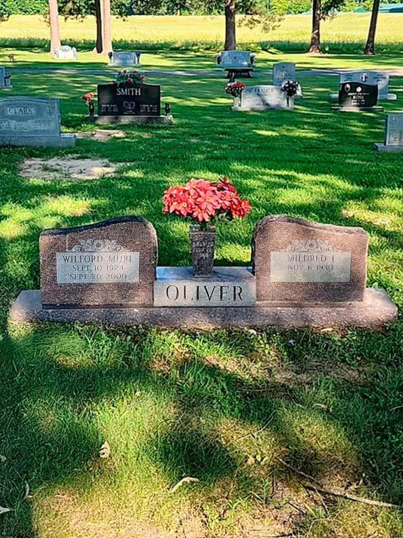 Wilford Murl Oliver's grave. Photo 1