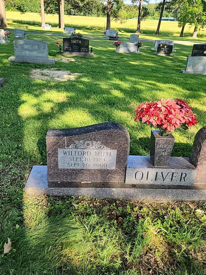 Wilford Murl Oliver's grave. Photo 3