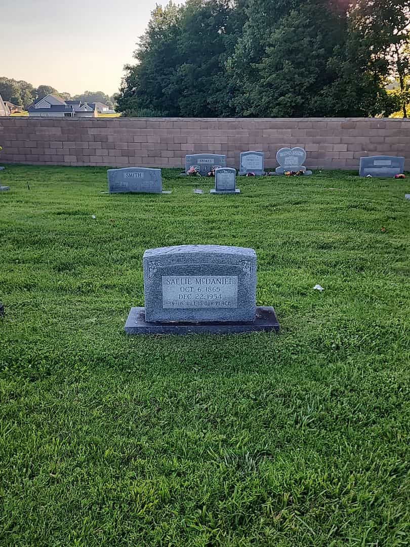 Sallie McDaniel's grave. Photo 2