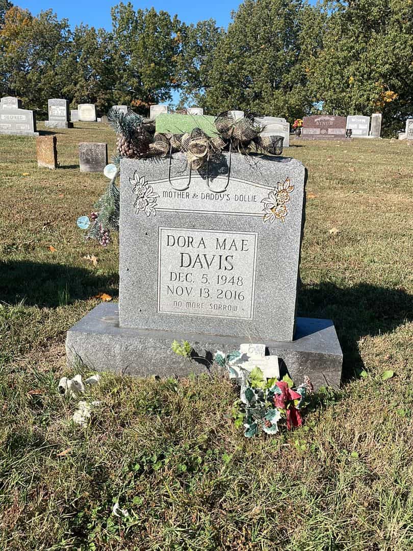 Dora Mae Davis's grave. Photo 1