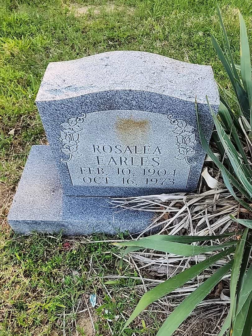 Rosalea Earles's grave. Photo 1