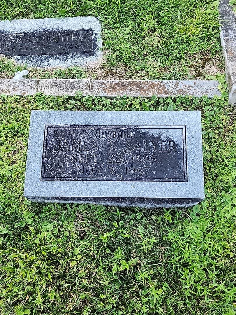 James T. Salyer's grave. Photo 1