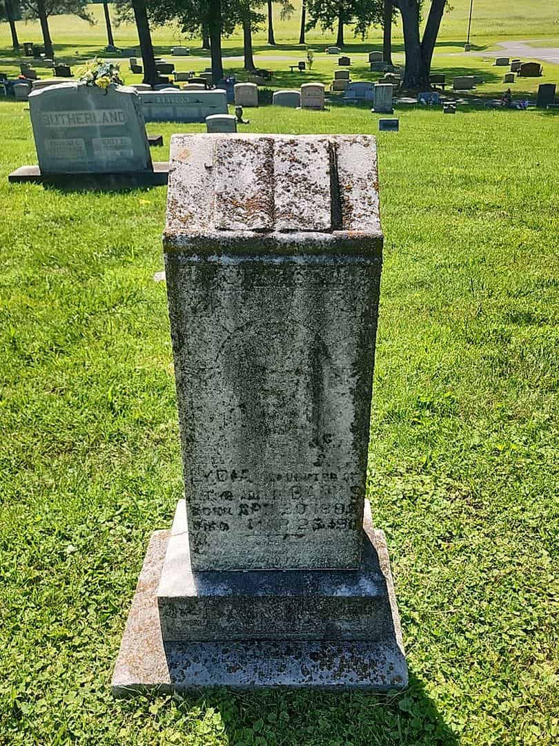 Lydia Banks's grave. Photo 1