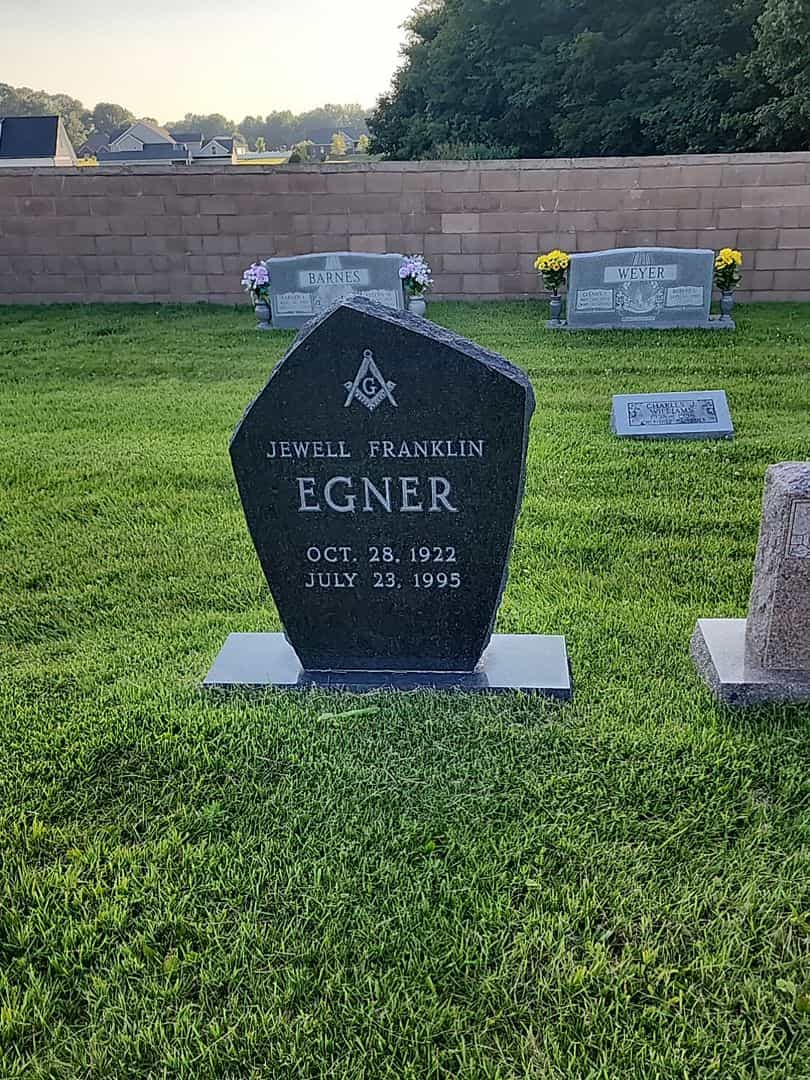 Jewell Franklin Egner's grave. Photo 2