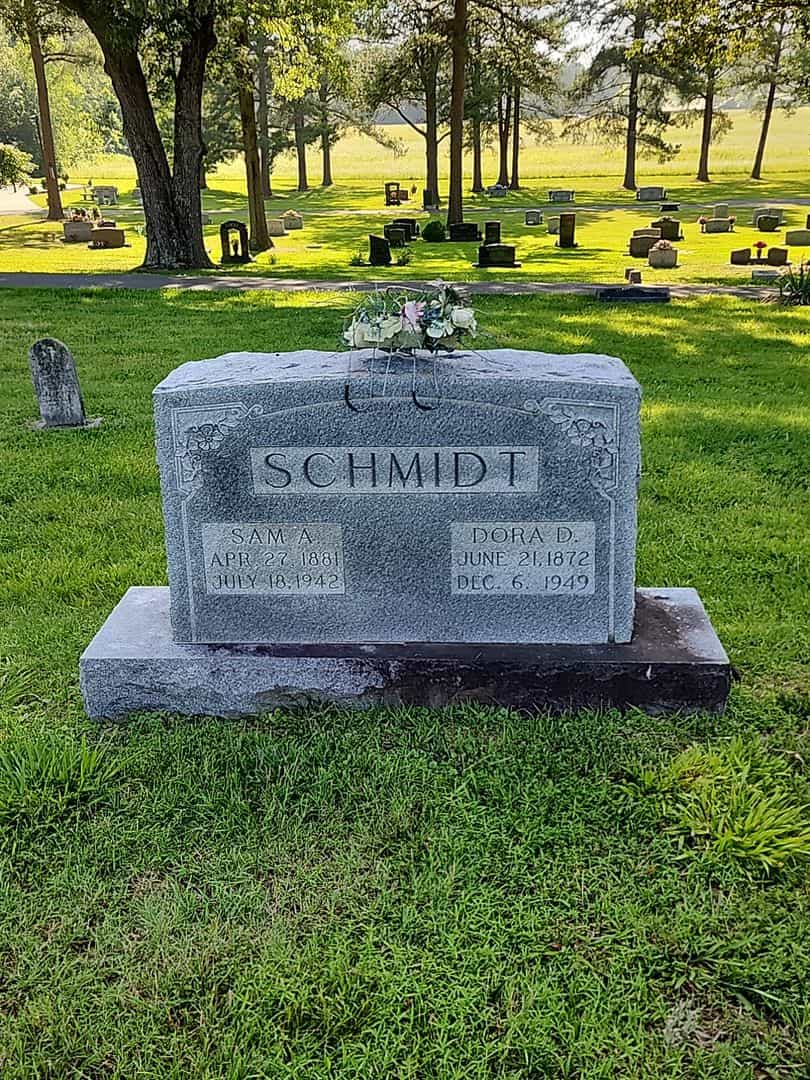Dora D. Schmidt's grave. Photo 1