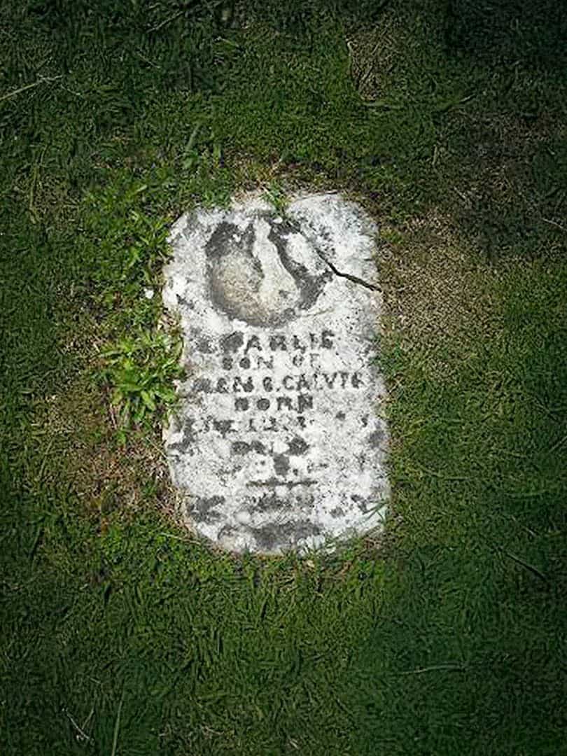 Charlie Calvert's grave. Photo 1