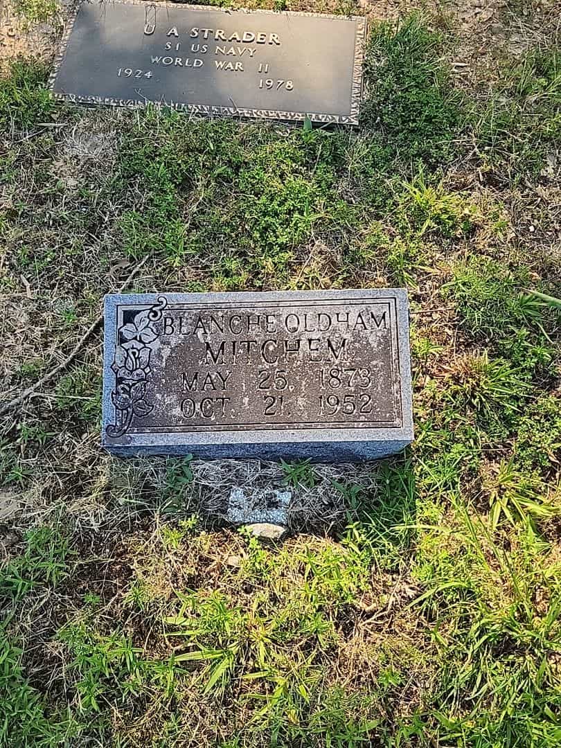 Blanche Oldham Mitchem's grave. Photo 1