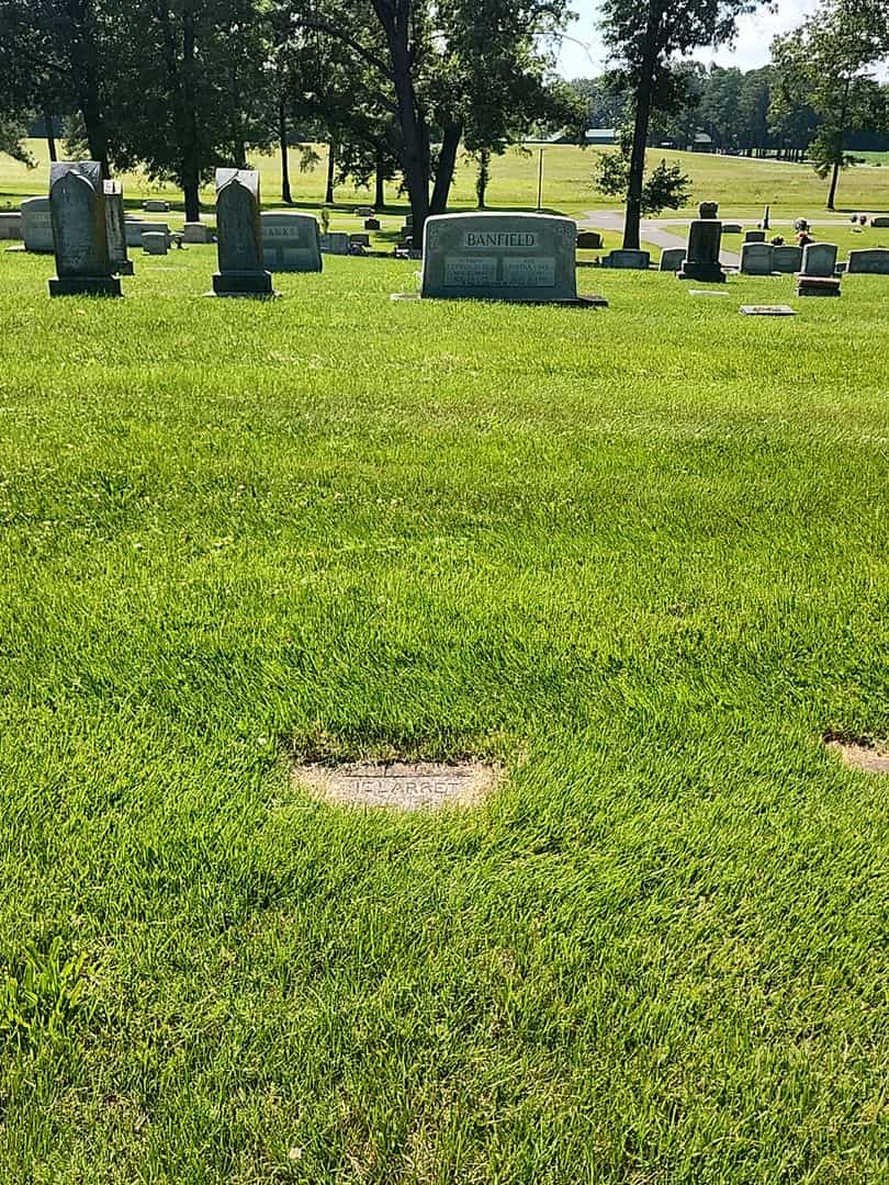 Willie Larrett's grave. Photo 2