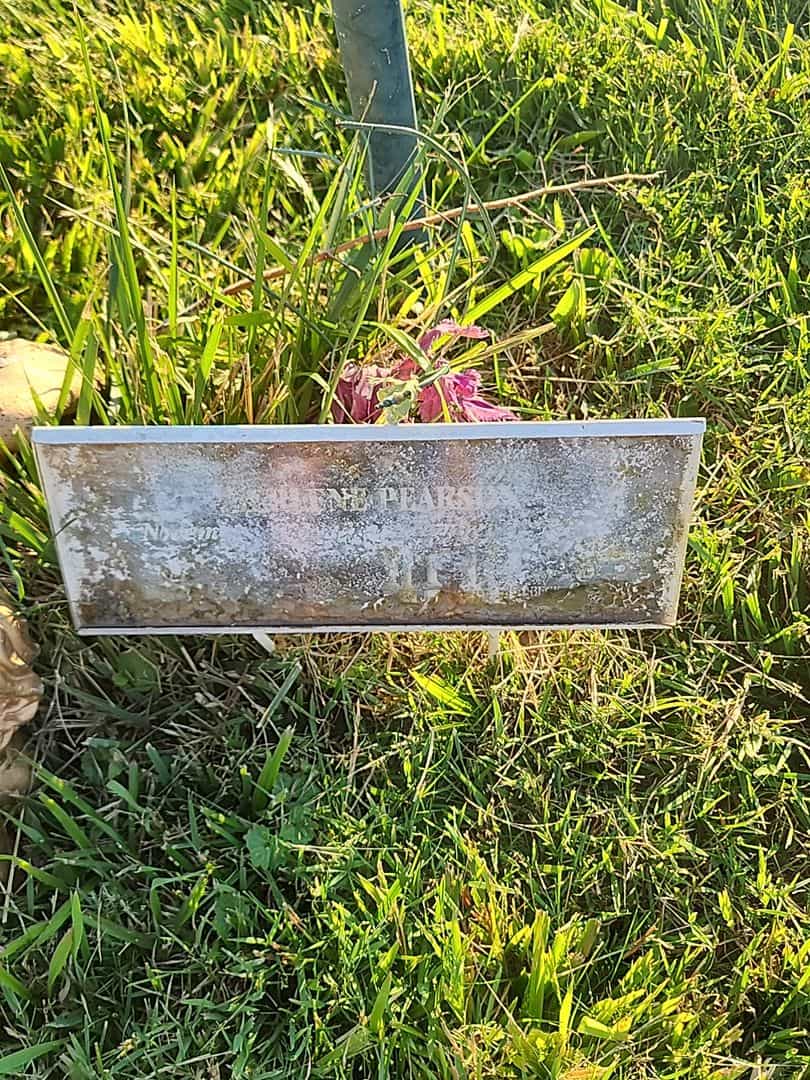 Marlene Marlene Pearson's grave. Photo 1