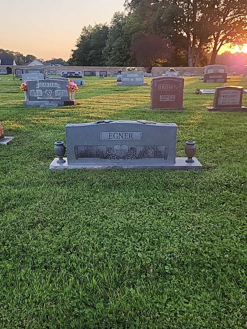 Jennie Egner's grave. Photo 2