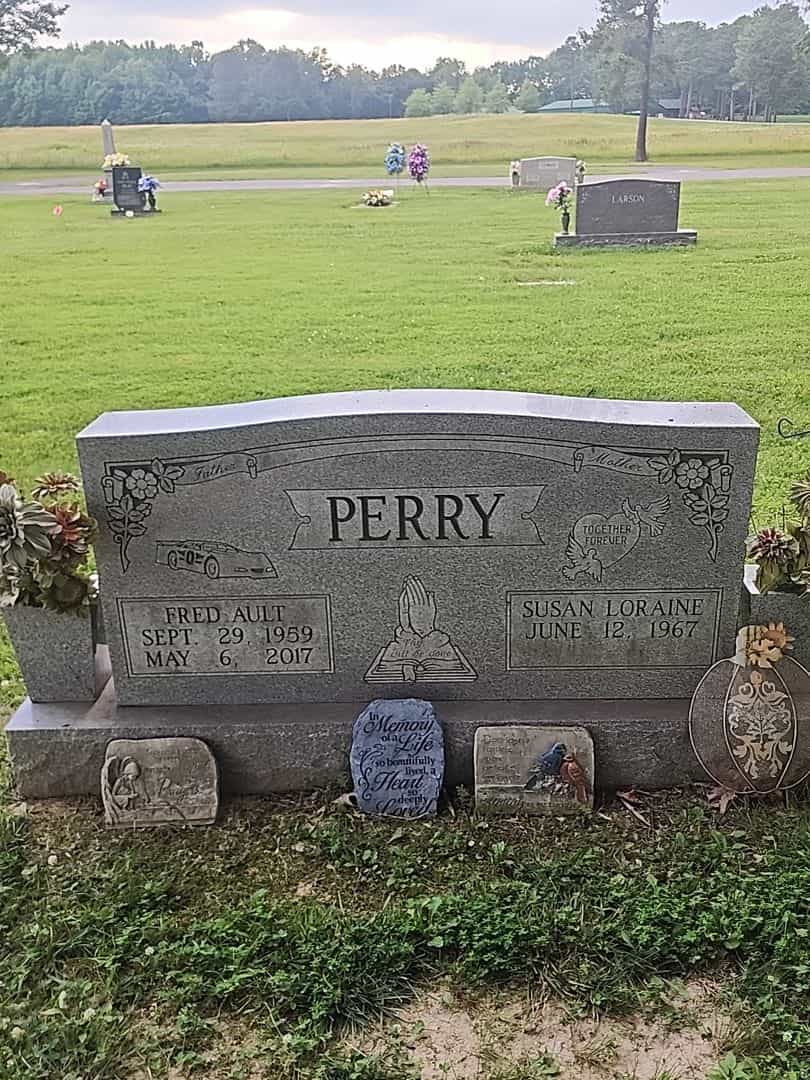 Fred Ault Perry's grave. Photo 1