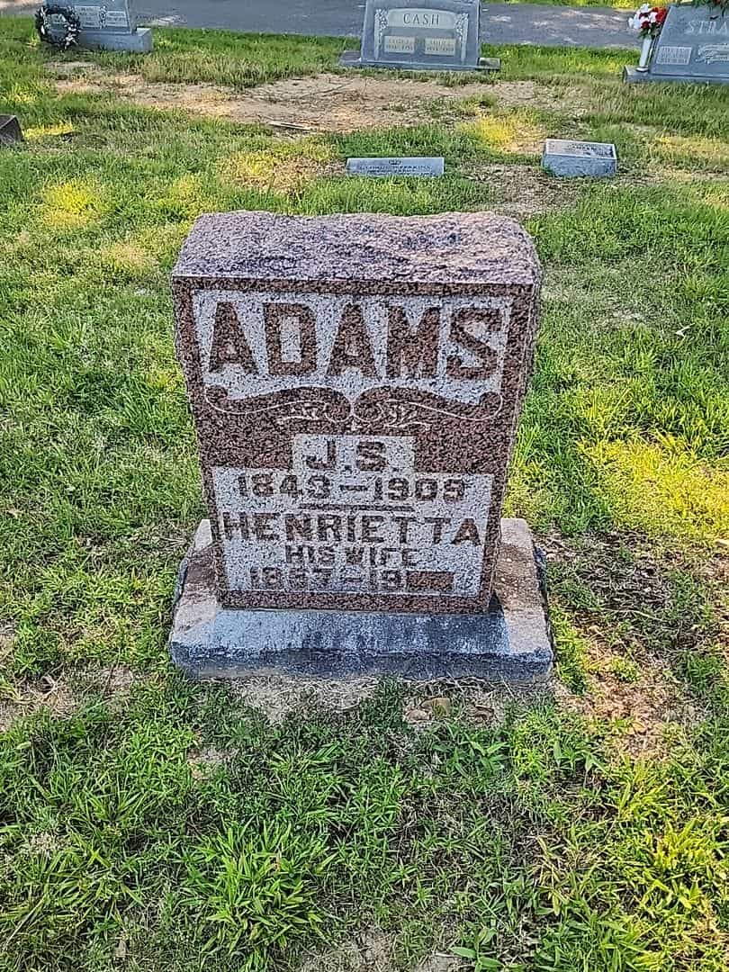 Henrietta Adams's grave. Photo 1