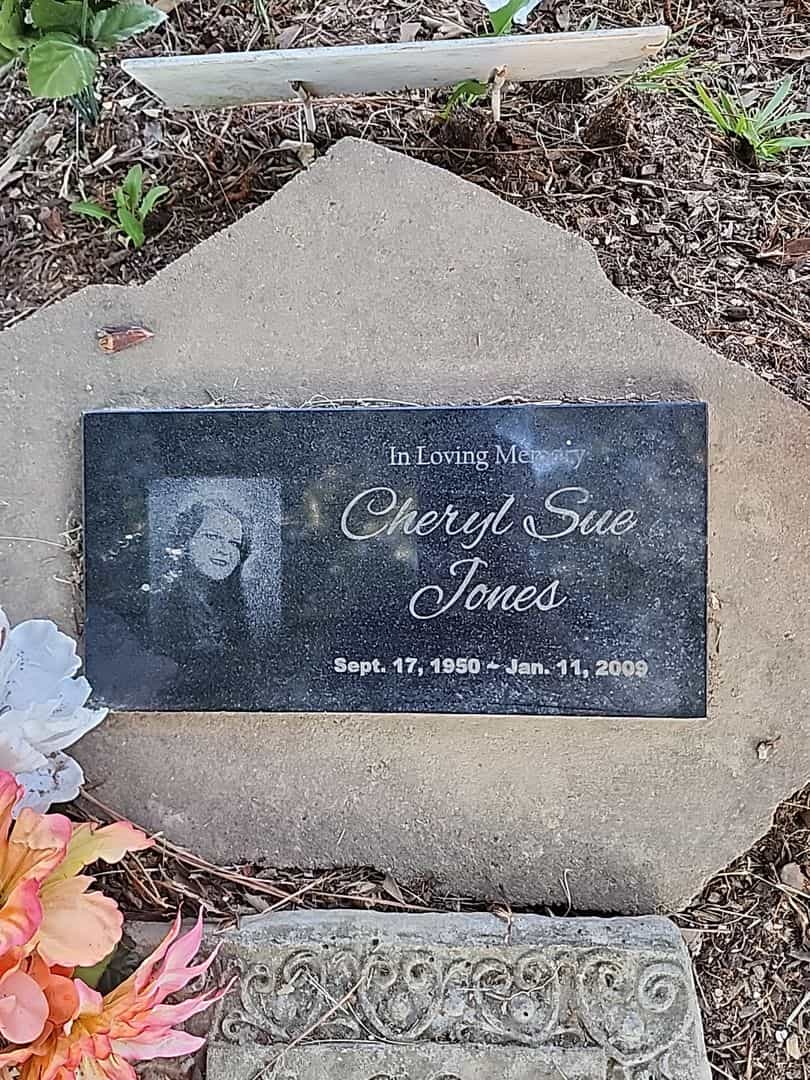 Cheryl Sue Jones's grave. Photo 1
