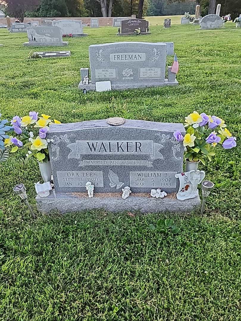 William F. Walker's grave. Photo 1