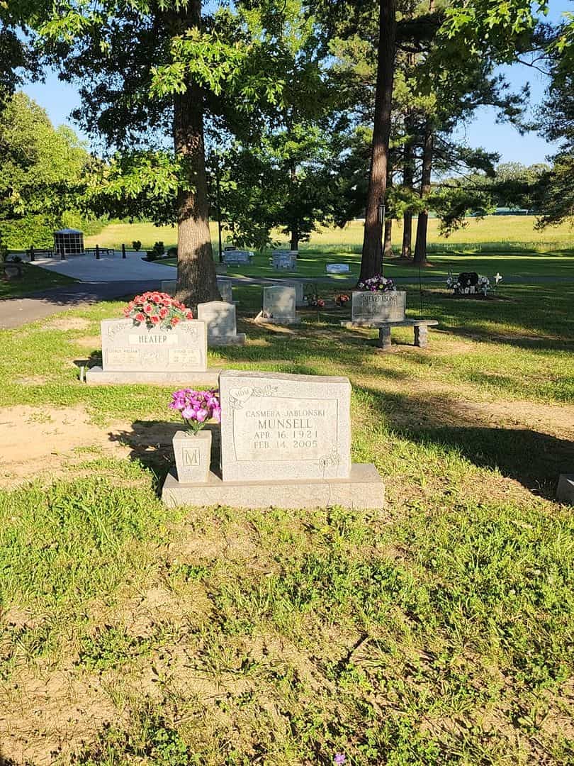 Casmera Jablonski Munsell's grave. Photo 2
