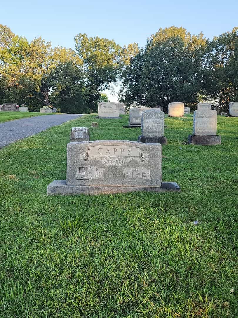 Omer B. Capps's grave. Photo 2
