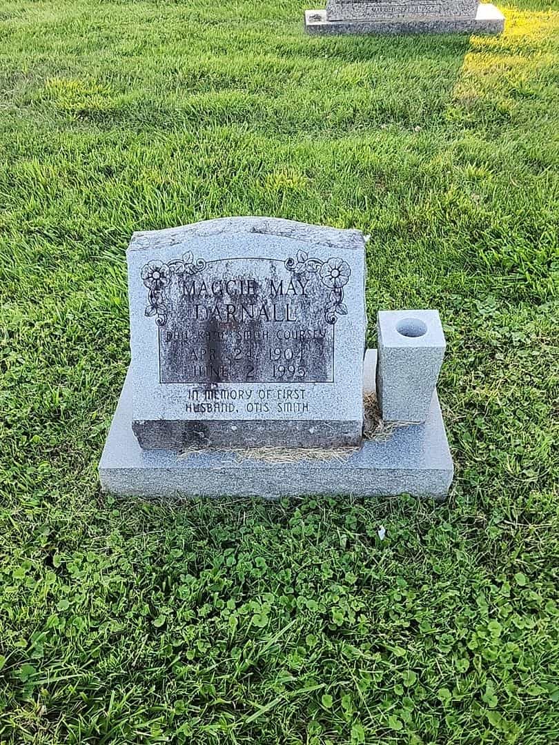 Maggie May Darnall's grave. Photo 1