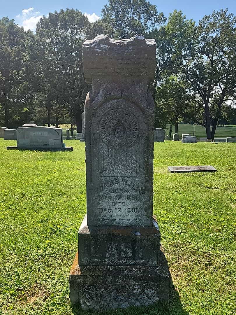 Thomas W. East's grave. Photo 1