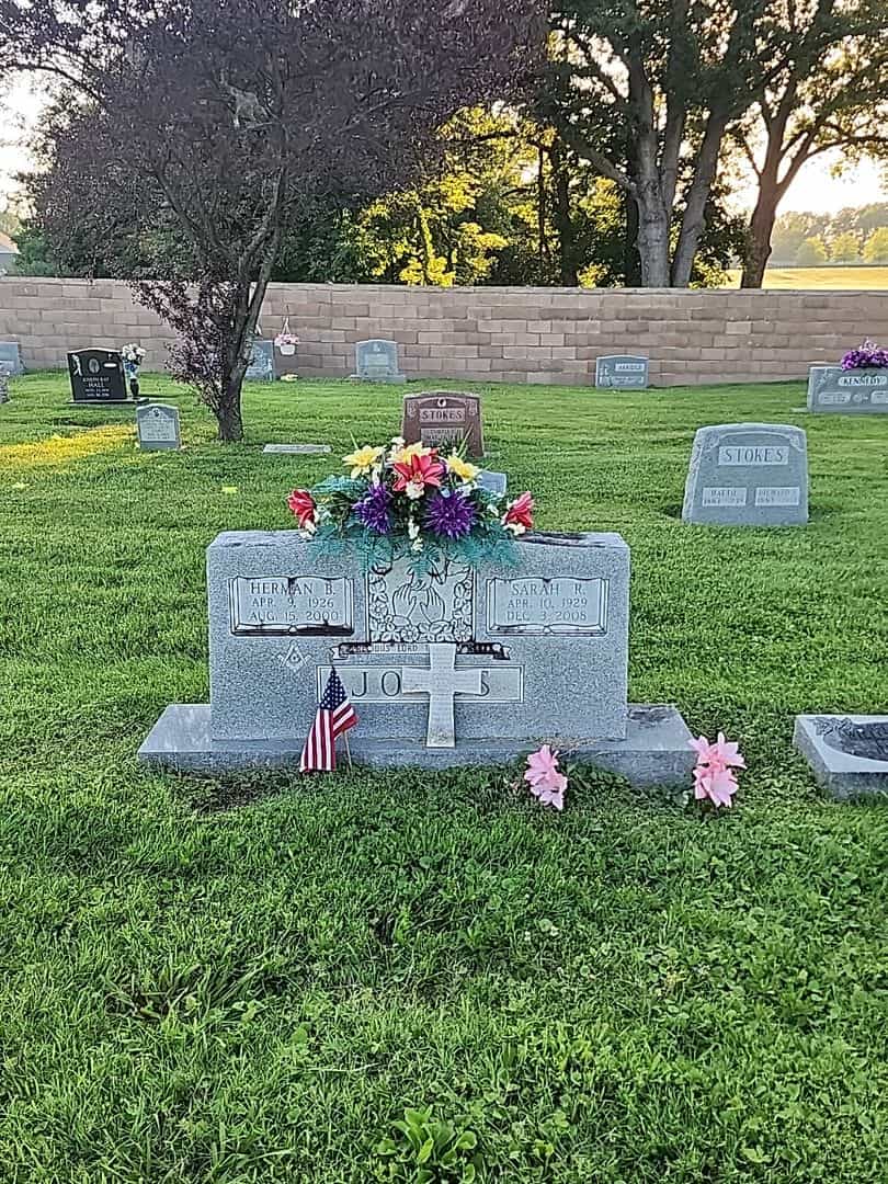 Herman B. Jones's grave. Photo 2