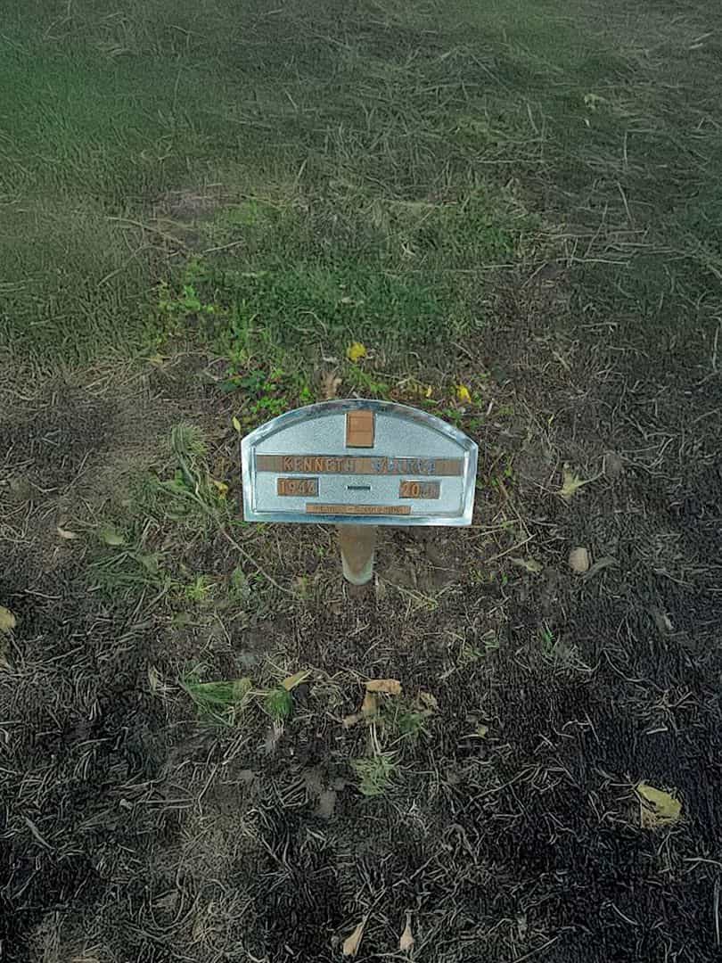 Kenneth Walker's grave. Photo 2