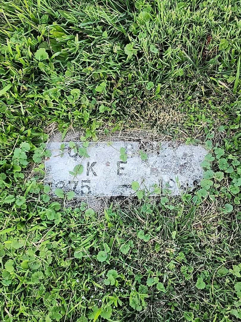 Bailey Key's grave. Photo 3