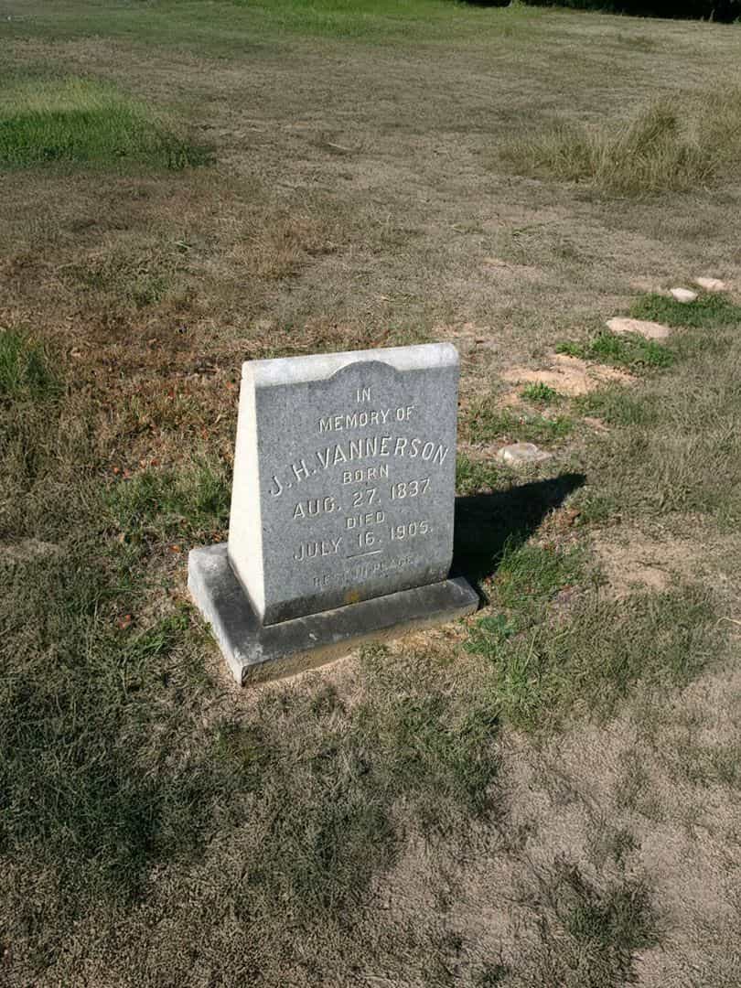 J. H. Vannerson's grave. Photo 2