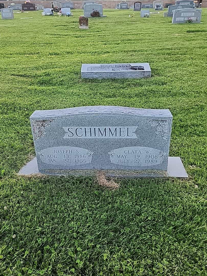 Clara W. Schimmel's grave. Photo 1