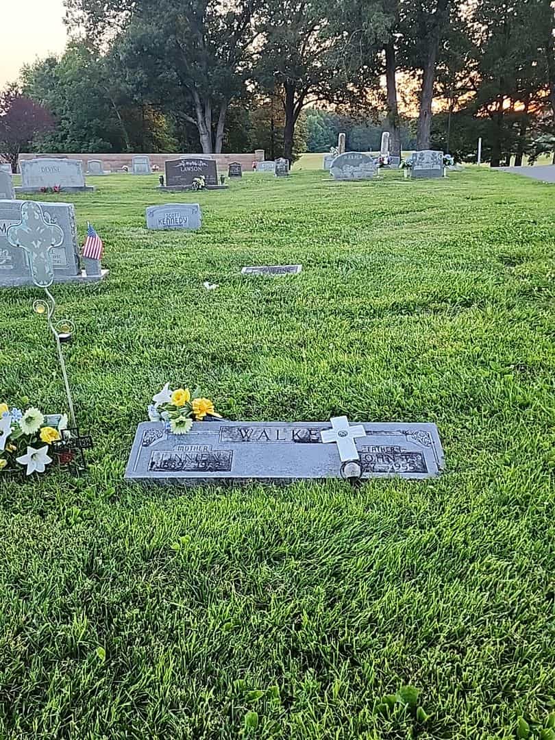 John T. Walker's grave. Photo 2