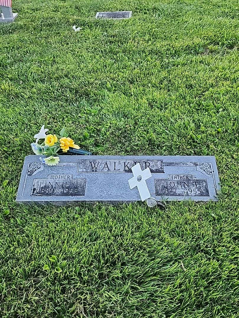 John T. Walker's grave. Photo 1