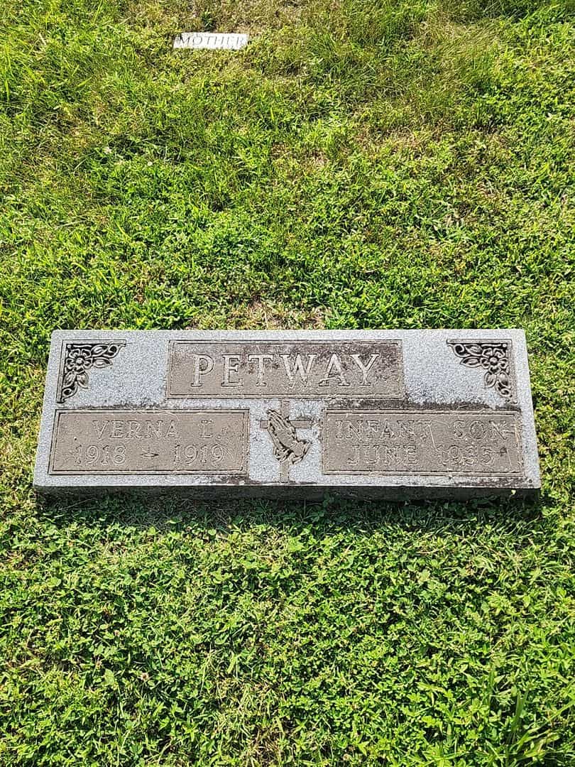 Verna L. Petway's grave. Photo 1