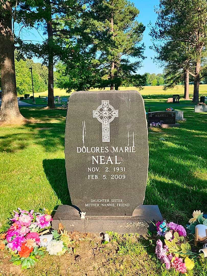 Dolores Marie Neal's grave. Photo 1