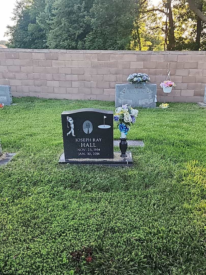 Joseph Ray Hall's grave. Photo 2