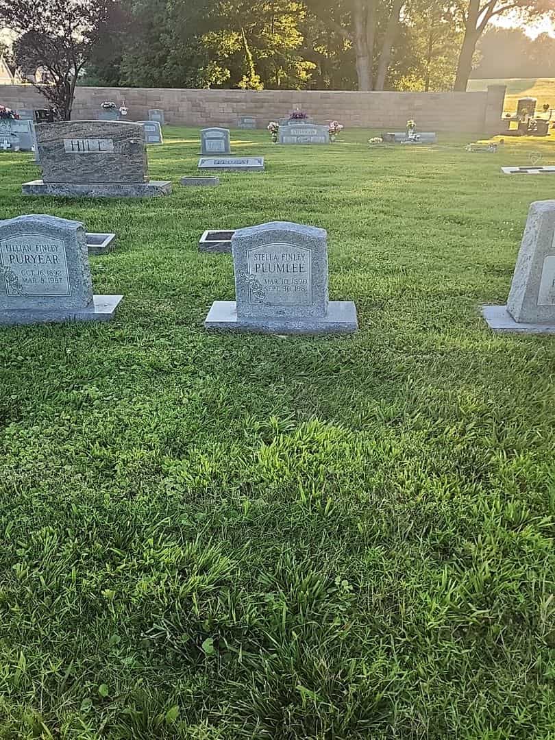 Stella Finley Plumlee's grave. Photo 2