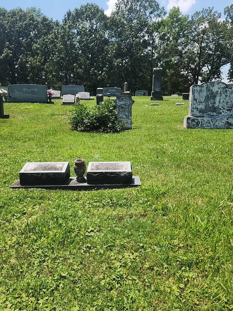 Lessie East Copeland Brockwell's grave. Photo 2