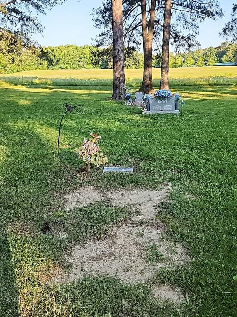 Barbara Thompson's grave. Photo 2