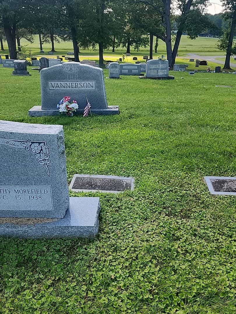 Jean Vannerson Washam's grave. Photo 2
