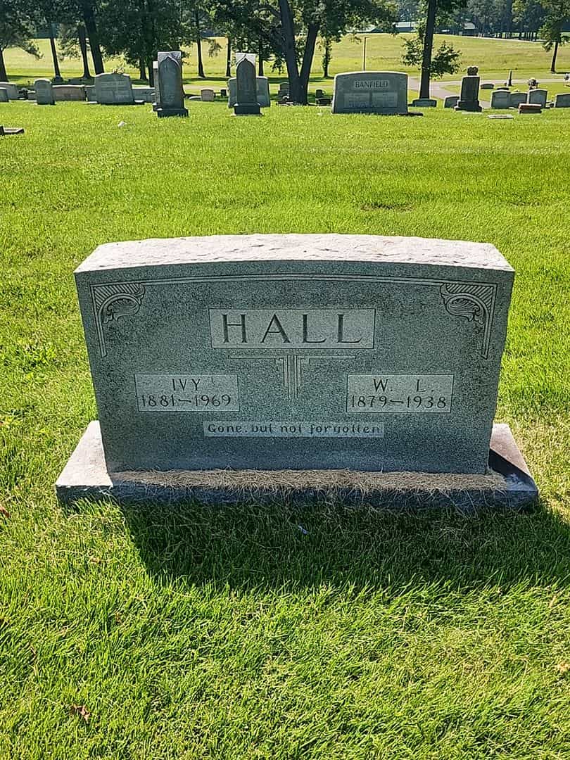 W. L. Hall's grave. Photo 1