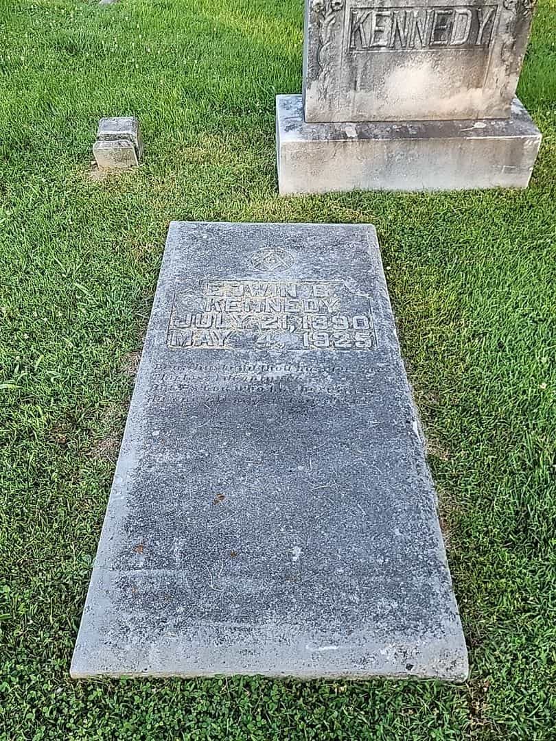 Edwin B. Kennedy's grave. Photo 3